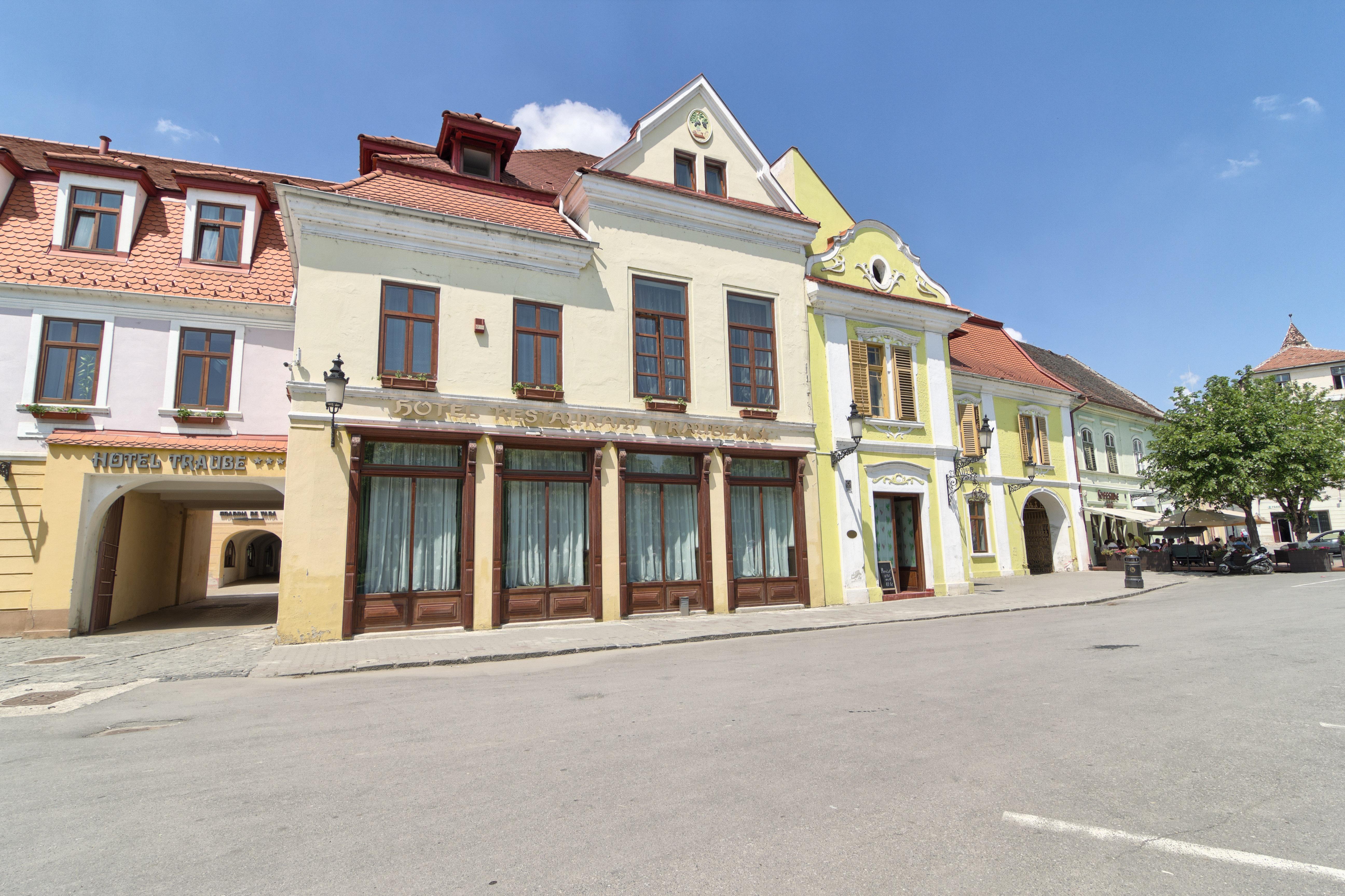 Hotel Traube Mediaş Exterior foto